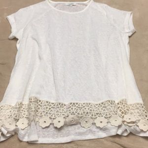 Umgee shirt with Lace detail